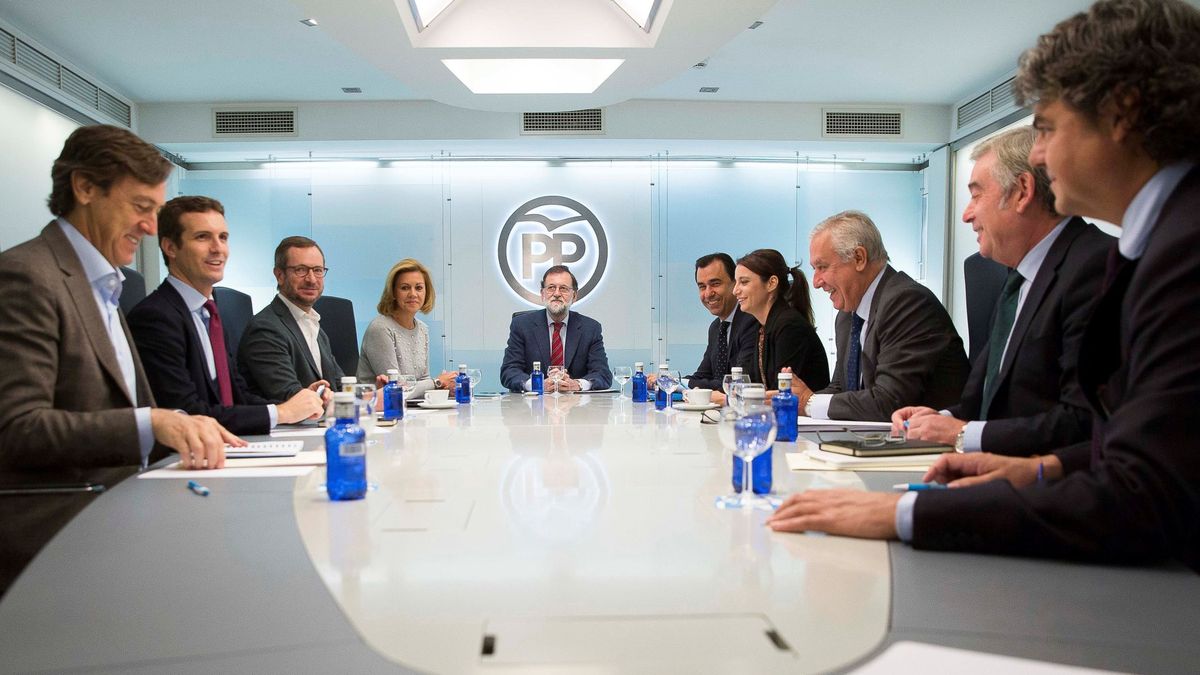 Rajoy avisa al PP y se lanza a frenar el debate sobre su relevo con un "intentaré seguir"
