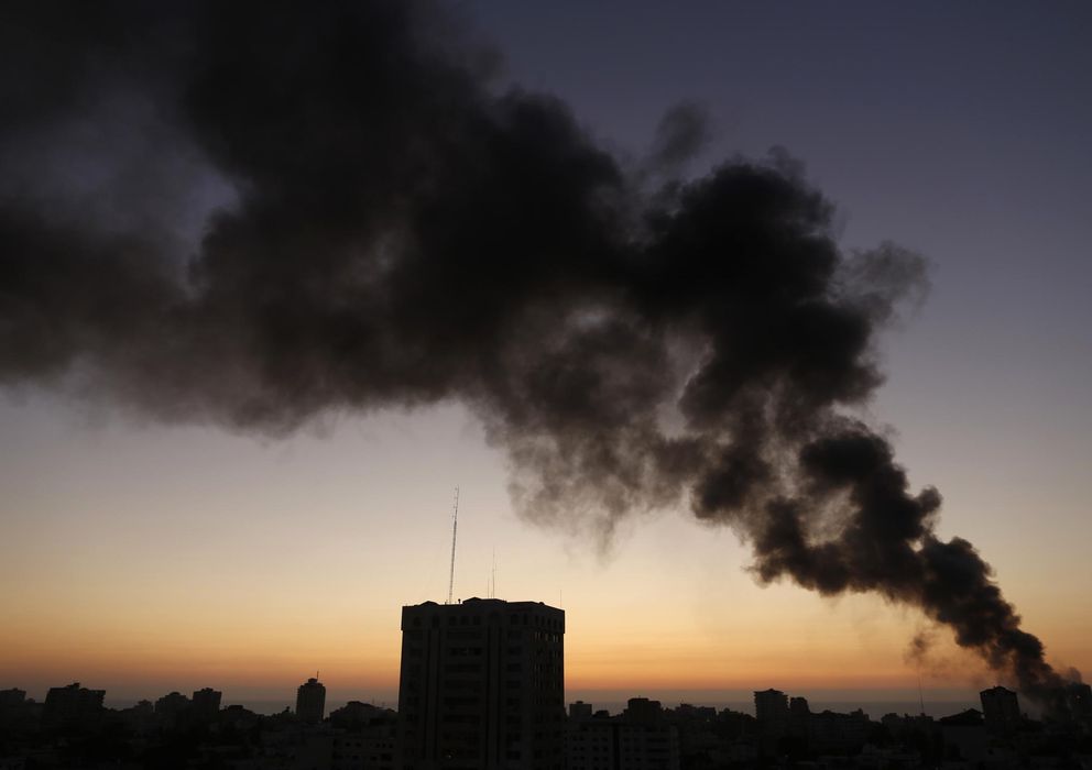 Foto: La franja de Gaza tras un bombardeo israelí (Reuters)
