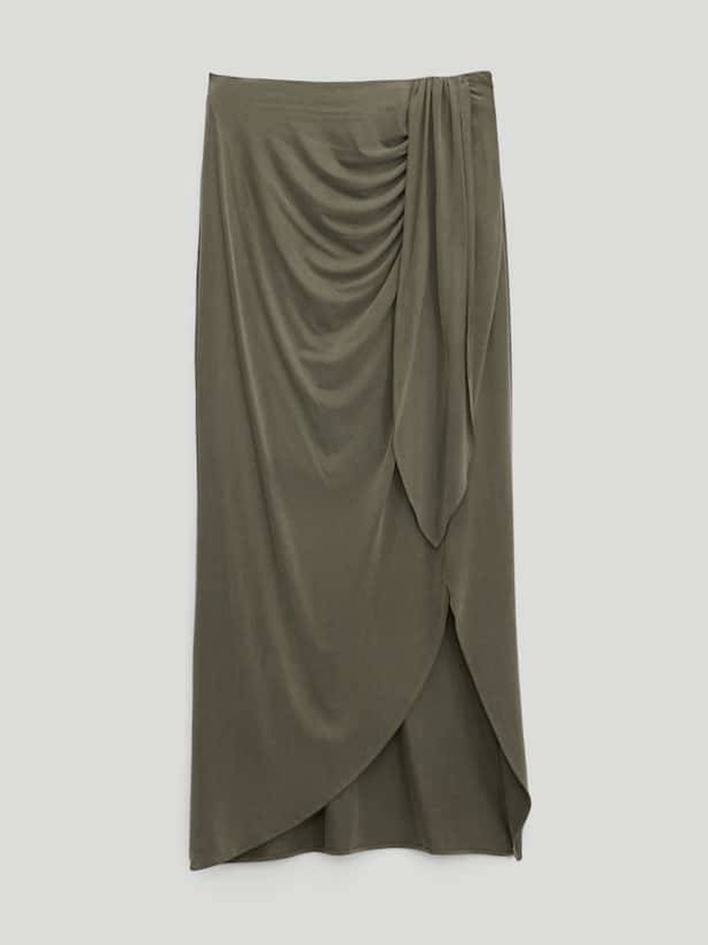 Falda de cupro de Massimo Dutti. (Cortesía)