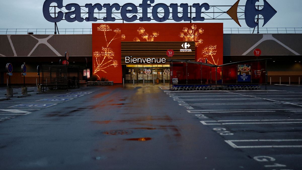 Carrefour sigue los pasos de ECI y encarga a KPMG la venta de su negocio de seguros
