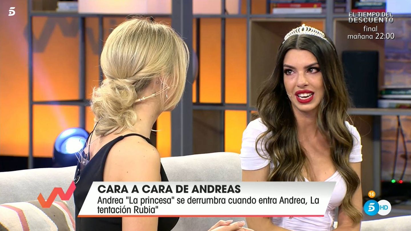 Andrea y la tentadora de Ismael, en 'Viva la vida'. (Mediaset España)