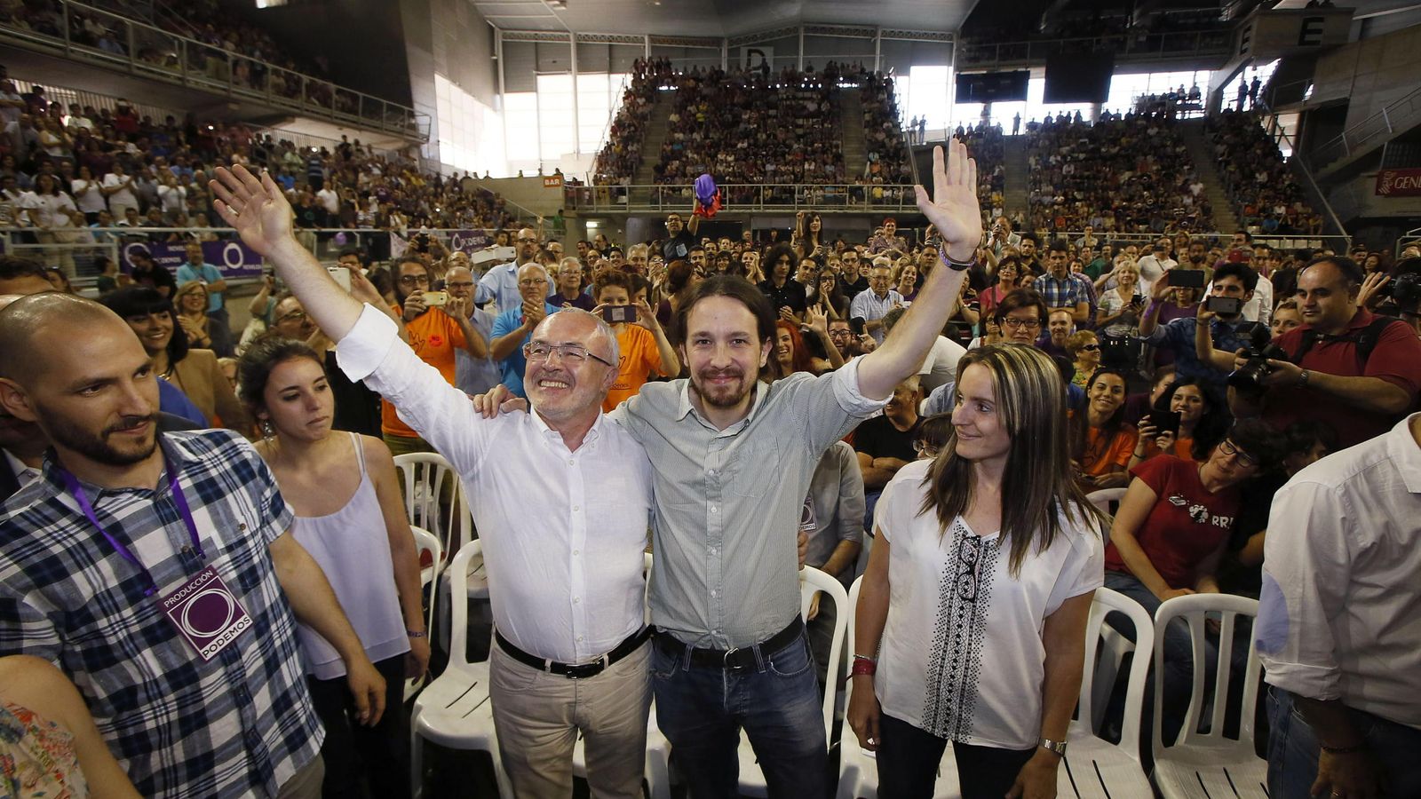 Foto: Antonio Montiel con Pablo Iglesias en las autonómicas de 2015. (EFE)