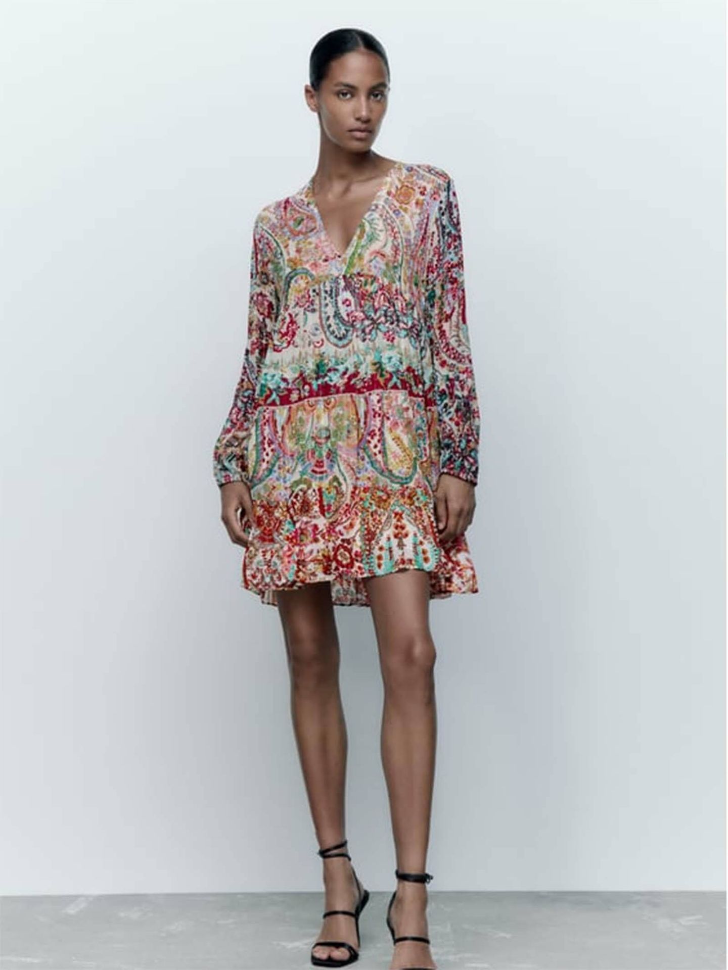 El nuevo vestido boho de Zara: multicolor, superventas y asequible. (Cortesía)