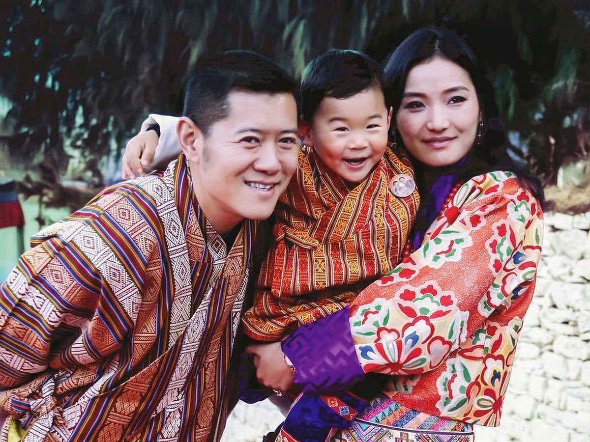 Foto: Los reyes y el príncipe heredero de Bután. (IG)