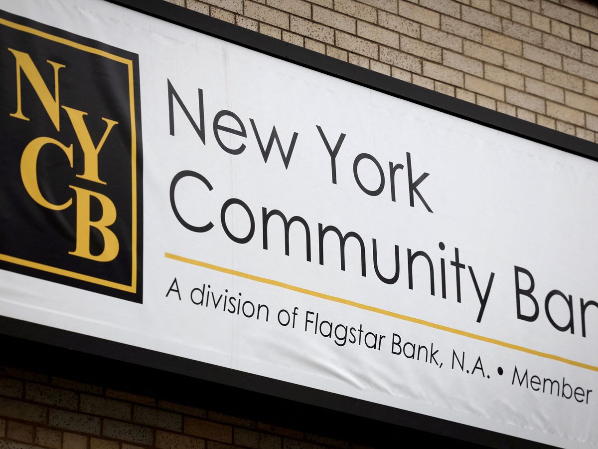 Foto: New York Community Bank en Nueva York. (Reuters/Mike Segar) 
