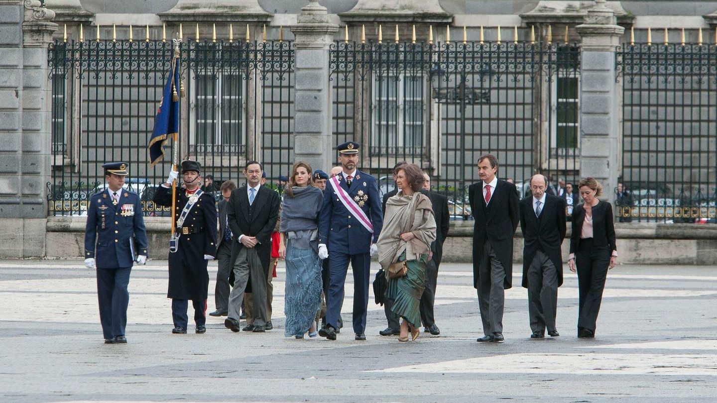 Carme Cachón (derecha) durante la Pascua Militar del año 2011 (Sergio Parra / Getty)