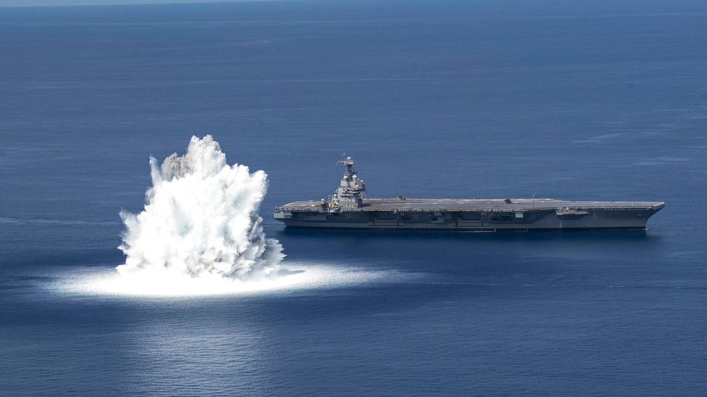 Prueba de choque del nuevo portaaviones USS Gerald R. Ford. (US Navy)