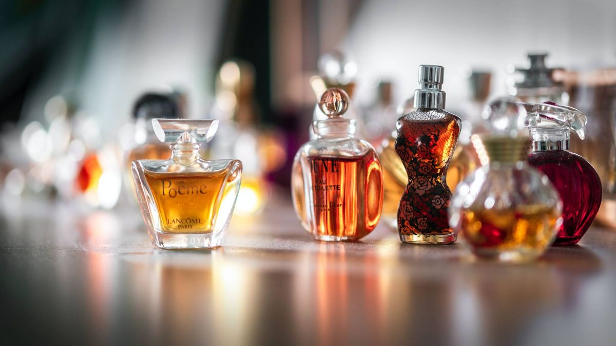 Estos son los perfumes baratos que mejor huelen (y más duran), según los usuarios