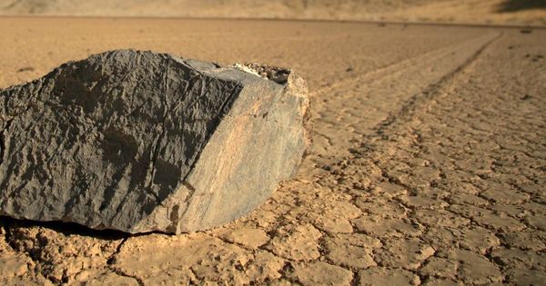 Foto: Un ejemplo de piedra viajera. (Creative Commons)