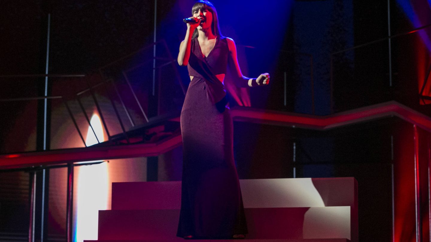 Aitana cantando 'Arde' en la gala de Eurovisión. (Gtres)
