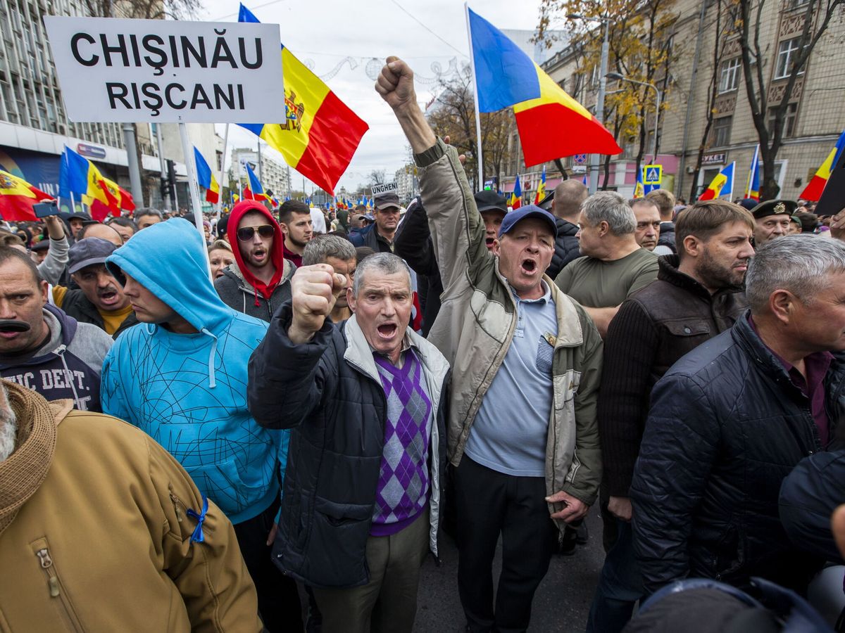 Foto: Simpatizantes del partido Shor en una protesta en Moldavia. (EFE/Dumitru Doru)
