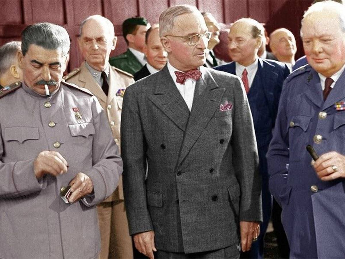 Foto: Stalin, Truman y Churchill en Potsdam.