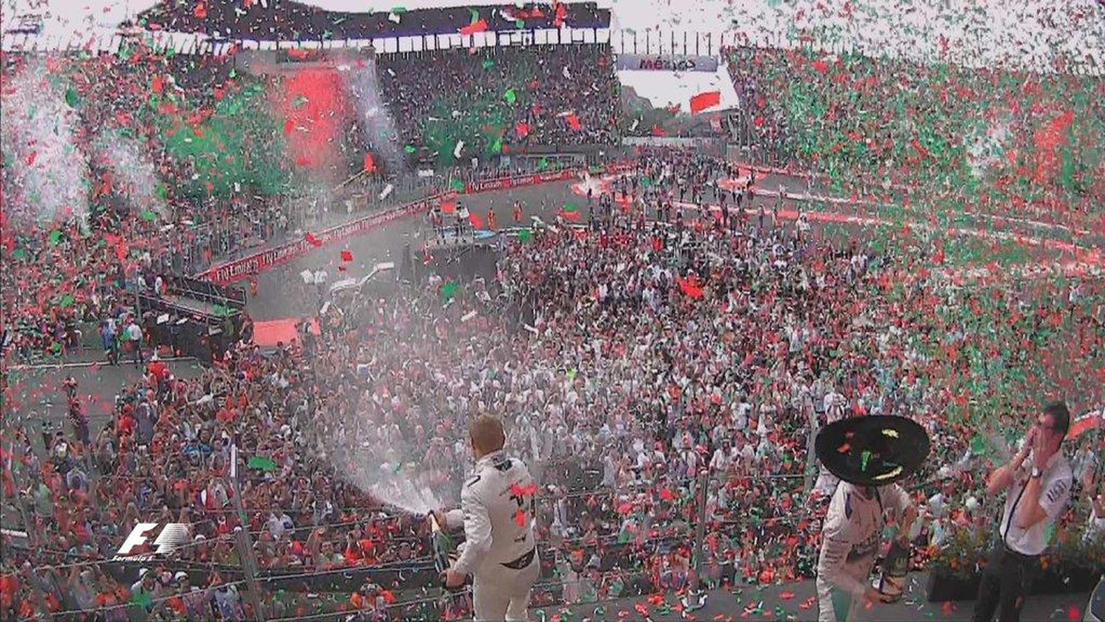 Foto: Rosberg, Hamilton y Bottas en la ceremonia del podio del Gran Premio de México (@F1)