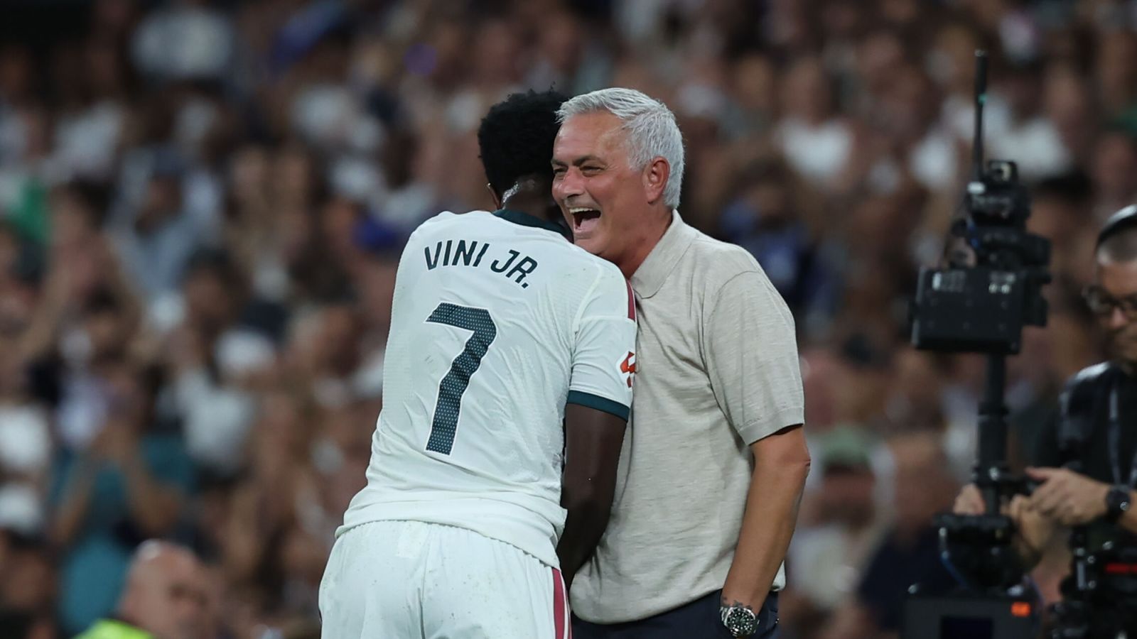 Mourinho, sobre Vinícius: "Intocable es el escudo del Real Madrid; lo que hace a un jugador intocable es su rendimiento"
