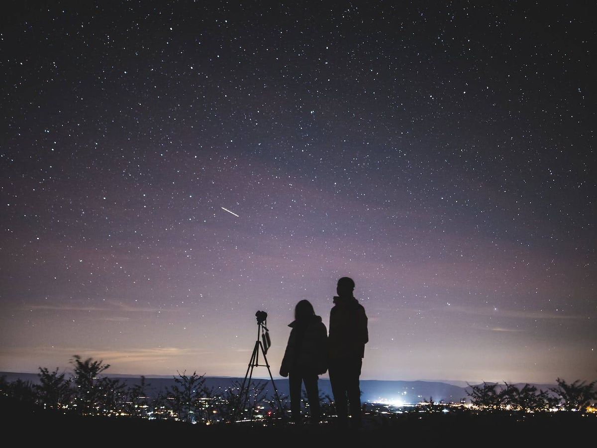 Foto: Noviembre será un mes para no retirar la vista del cielo nocturno (Pexels)