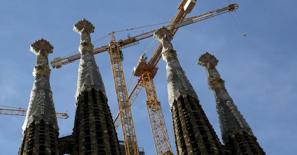 Foto: La Sagrada Familia sigue en obras un siglo y medio después (Reuters/John Schults)
