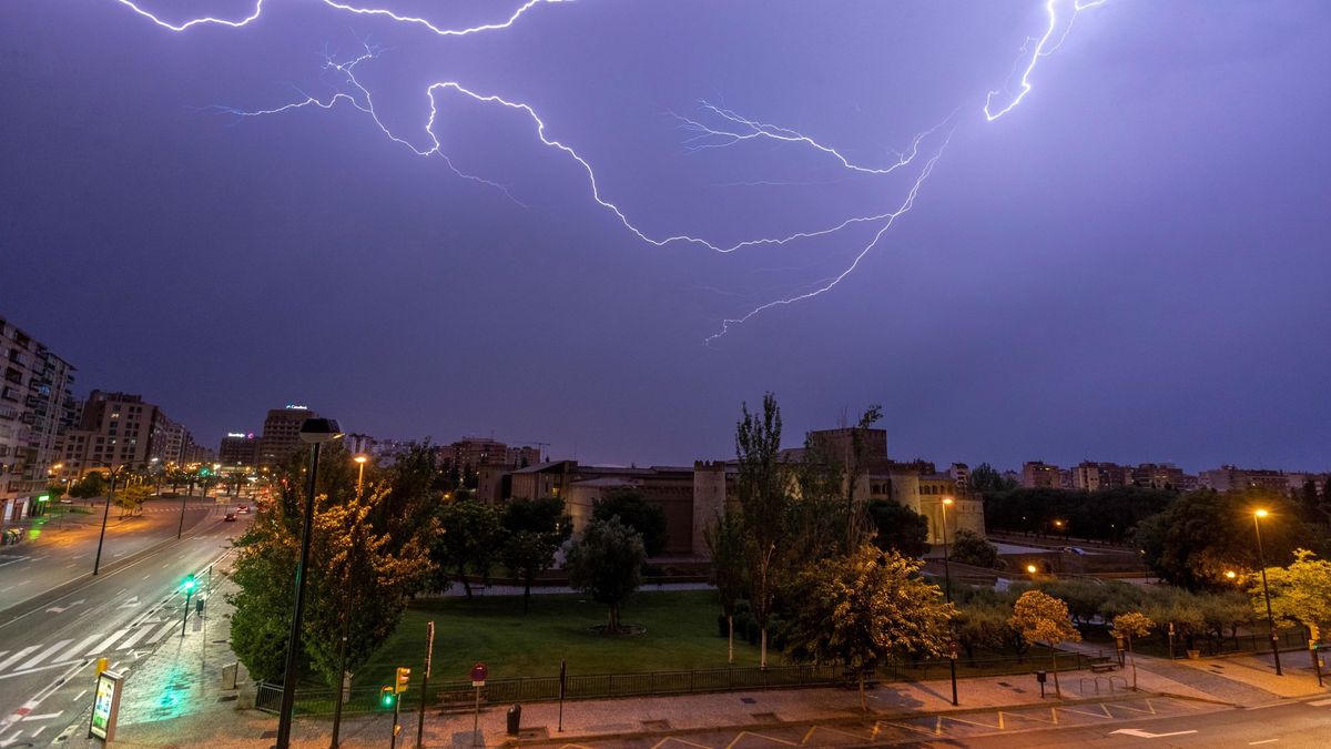 La Aemet anuncia fuertes tormentas en Cataluña, Valencia y Murcia