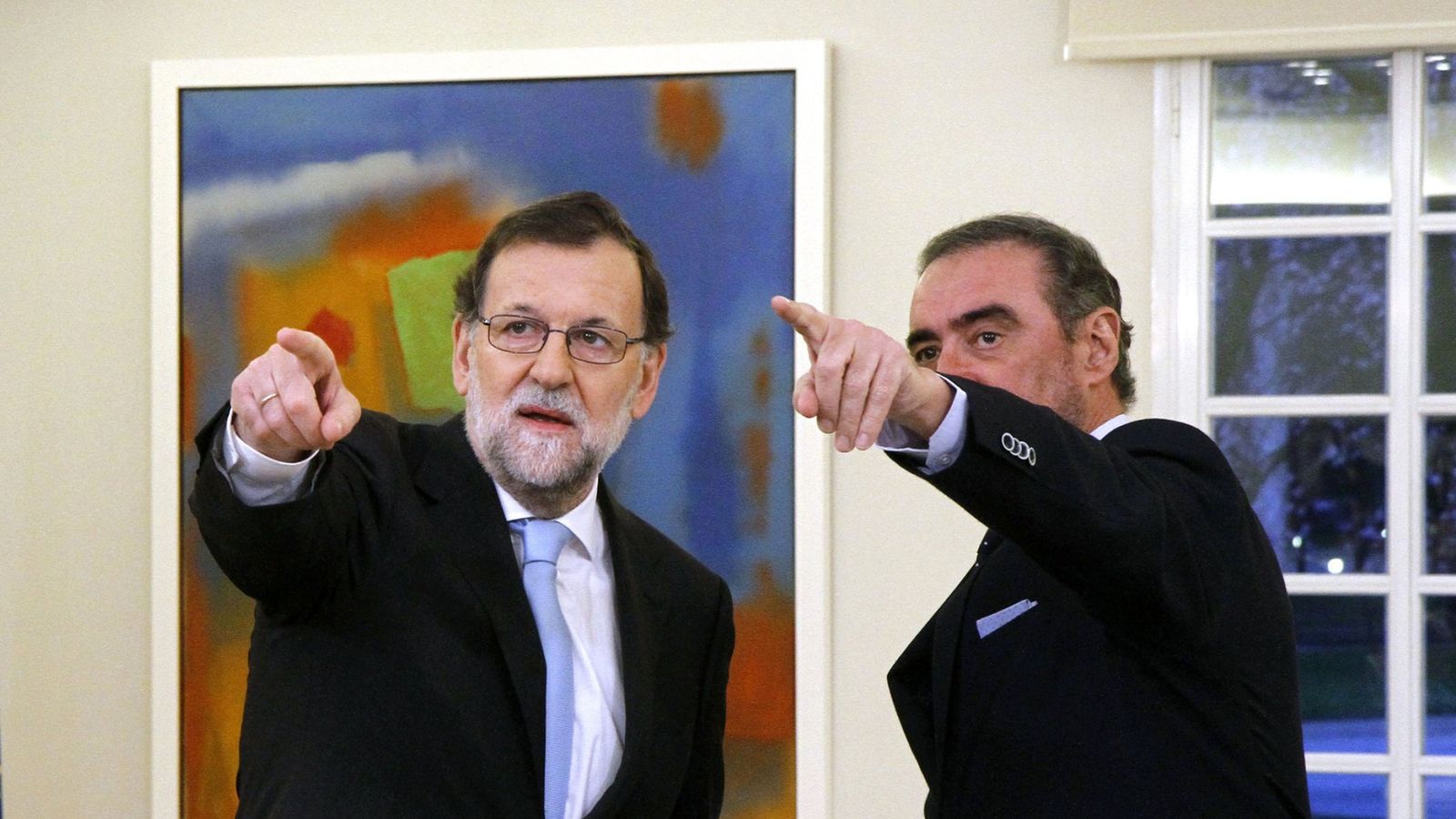 Foto: Carlos Herrera, en una entrevista con Mariano Rajoy en Moncloa, el pasado mes de marzo. (EFE)