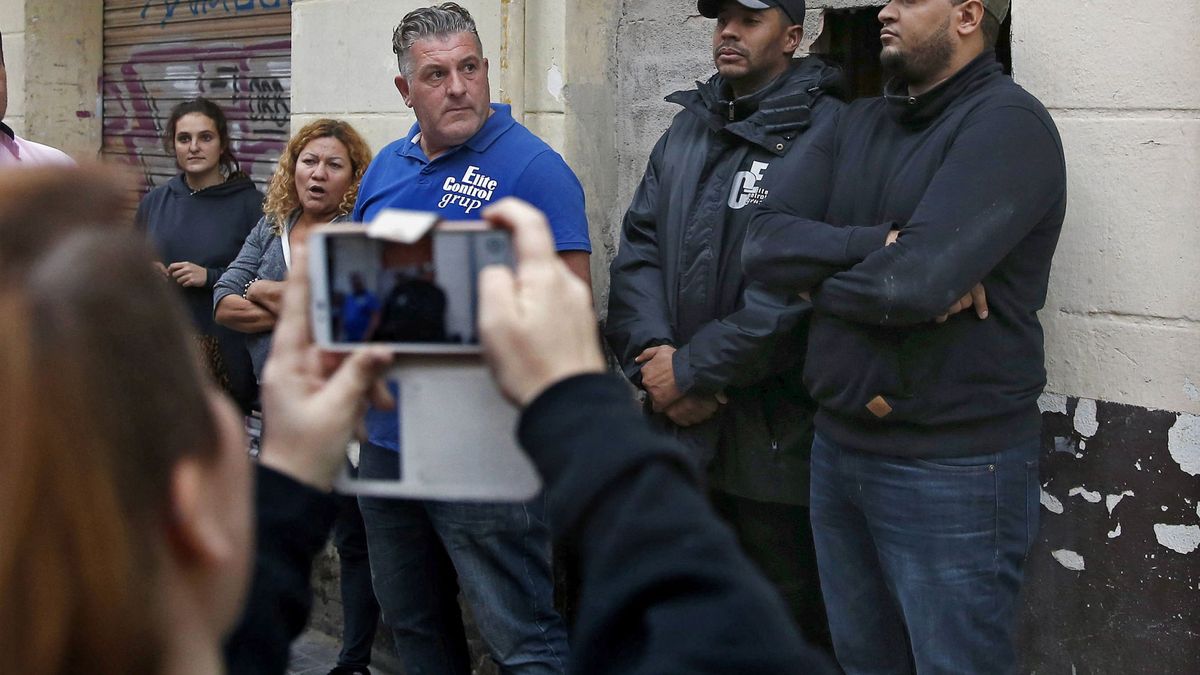 España se llena de ‘comandos desokupa’: "Se ha metido mucha gente y es un descontrol"