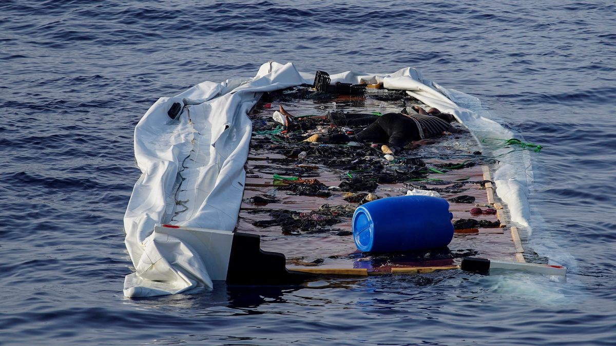 116 migrantes desaparecidos y 132 rescatados tras un naufragio en el Mediterráneo