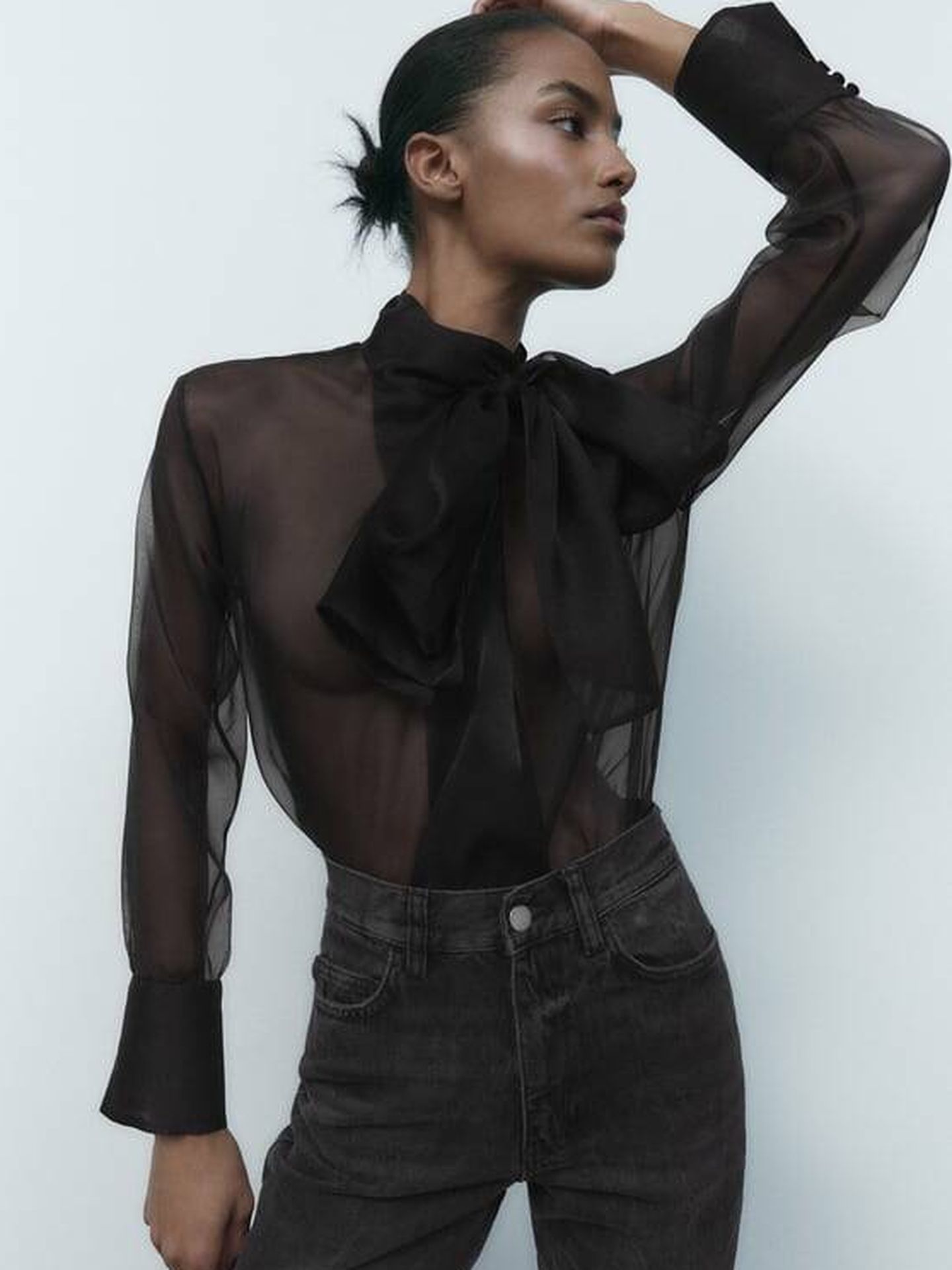 suéter Deliberar prototipo Elige tu nueva blusa de Zara por 40 euros: en blanco o en negro