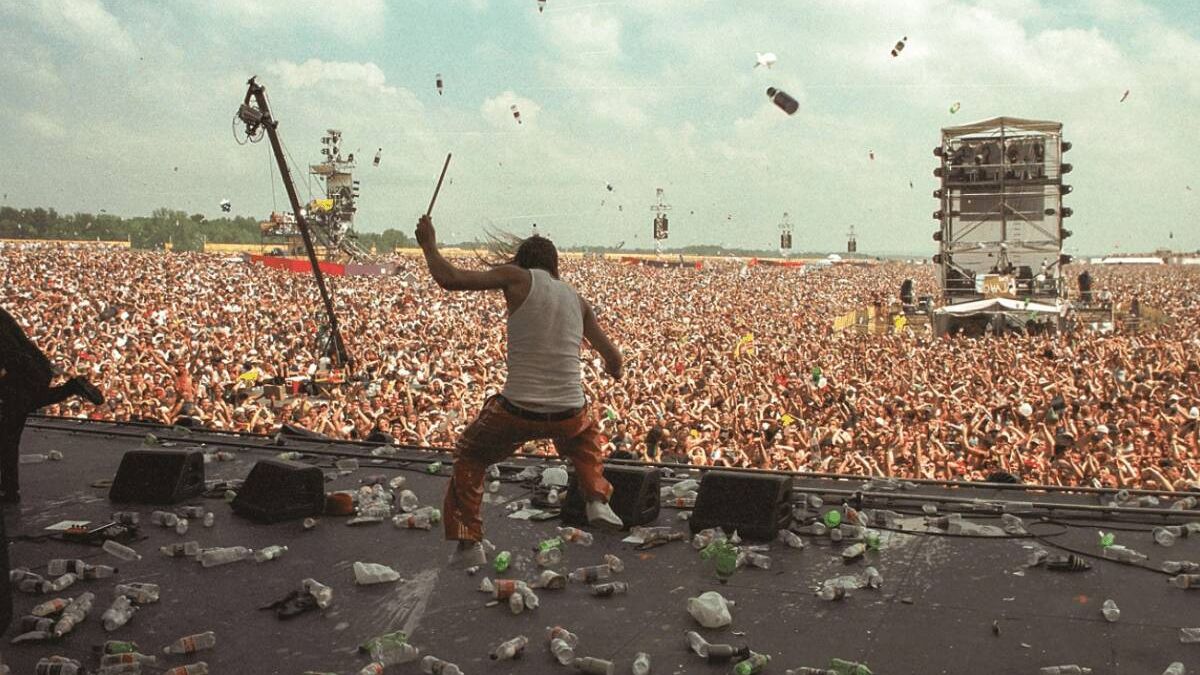 Del "paz y amor" de los 60 al "fuego y destrucción" de los 90. Así mostró Woodstock cómo hemos cambiado