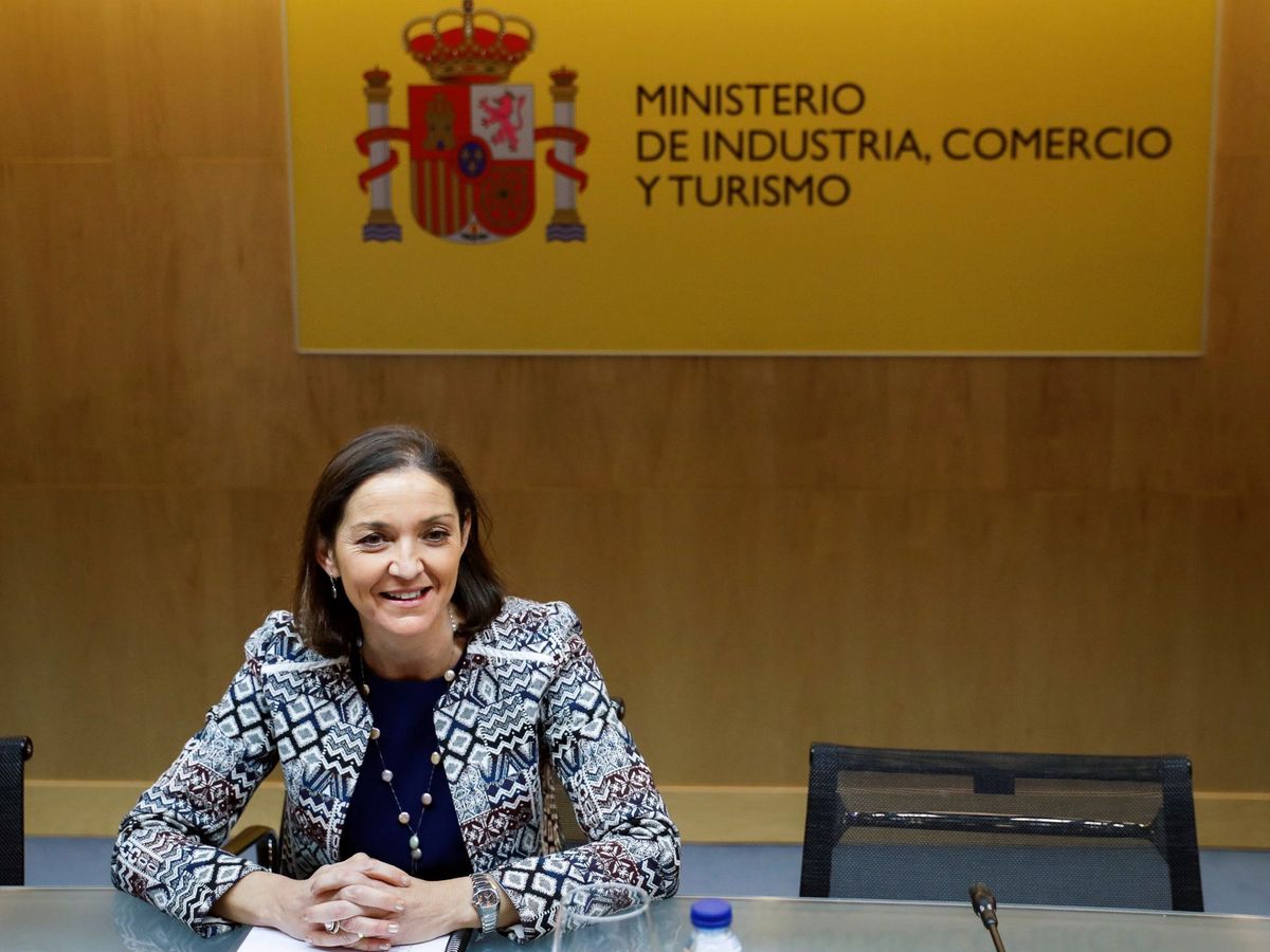 Foto: La ministra de Industria, Comercio y Turismo, Reyes Maroto (EFE)