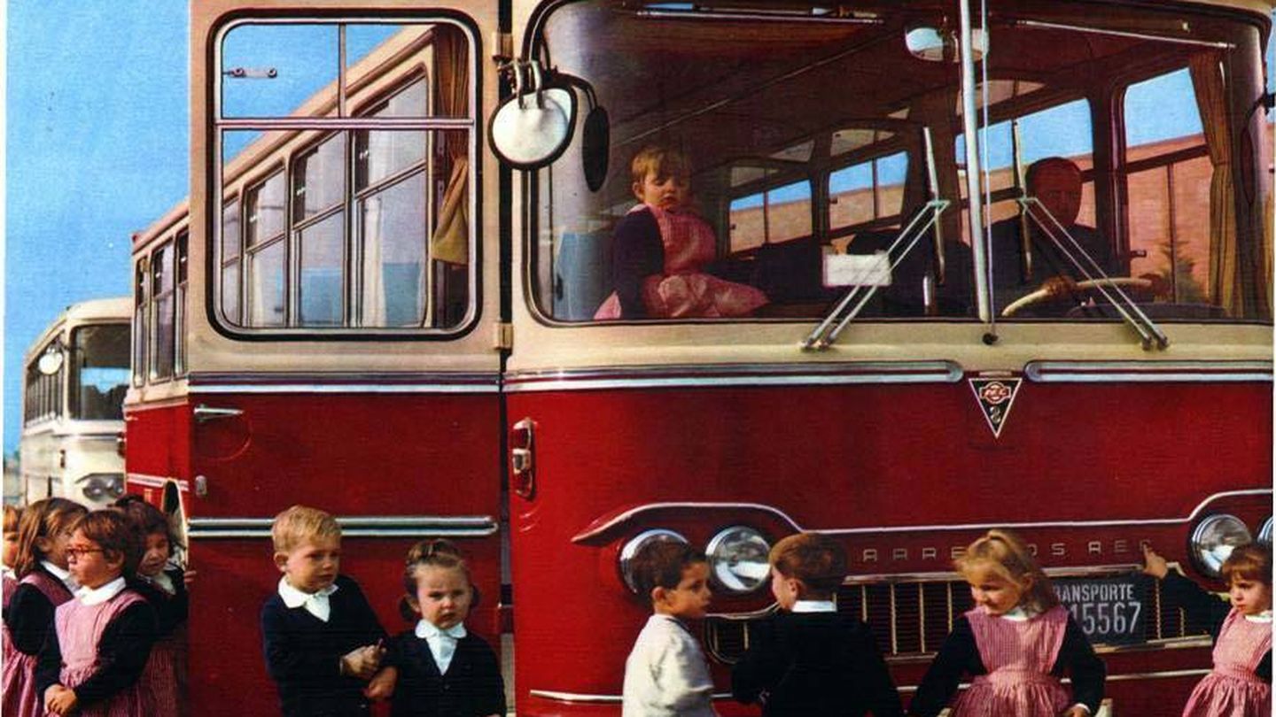 Autobús Barreiros para transporte escolar. (Fundación Eduardo Barreiros)