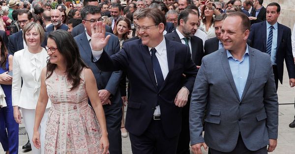 Foto: Mónica Oltra, Ximo Puig y Rubén Martínez Dalmau, en la jornada de toma de posesión como 'president' del segundo.