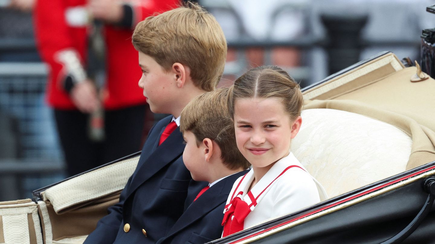 George, Louis y Charlotte, durante el Trooping the Colour 2023. (Reuters)