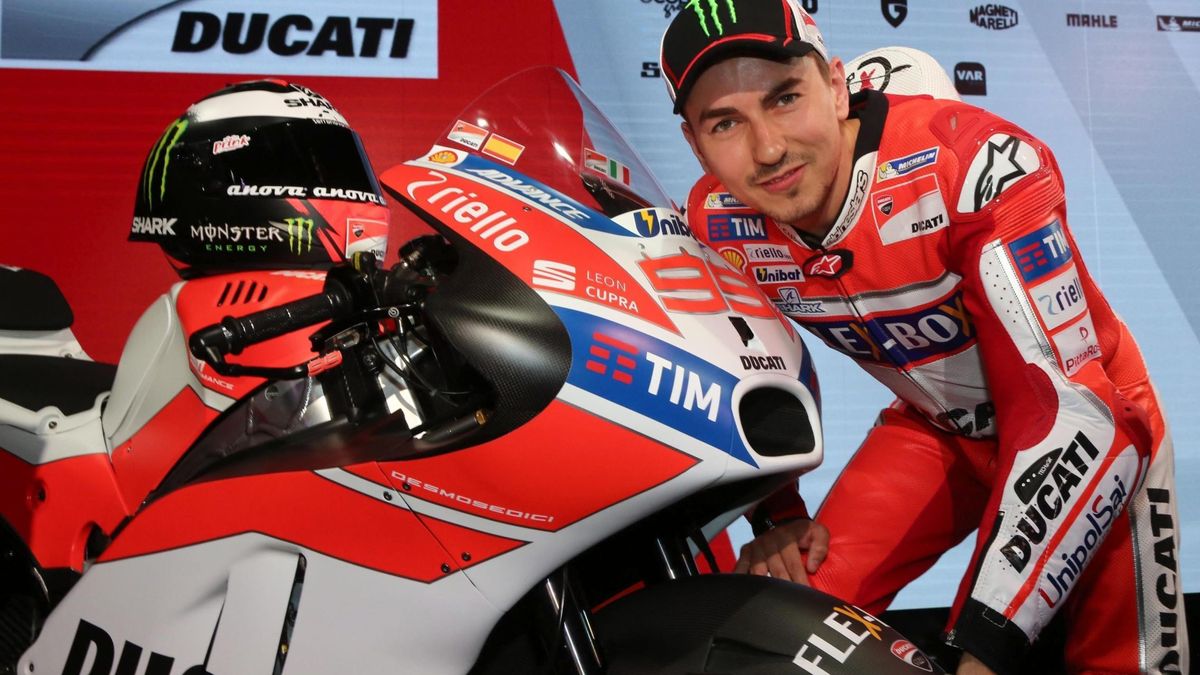 Jorge Lorenzo está obligado a ganar con la Ducati