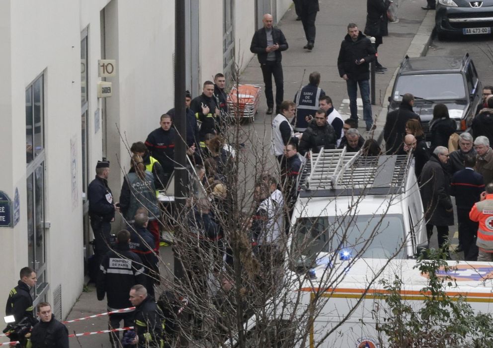 Foto: Ataque mortal al semanario crítico francés 'Charlie Hebdo' (Reuters)