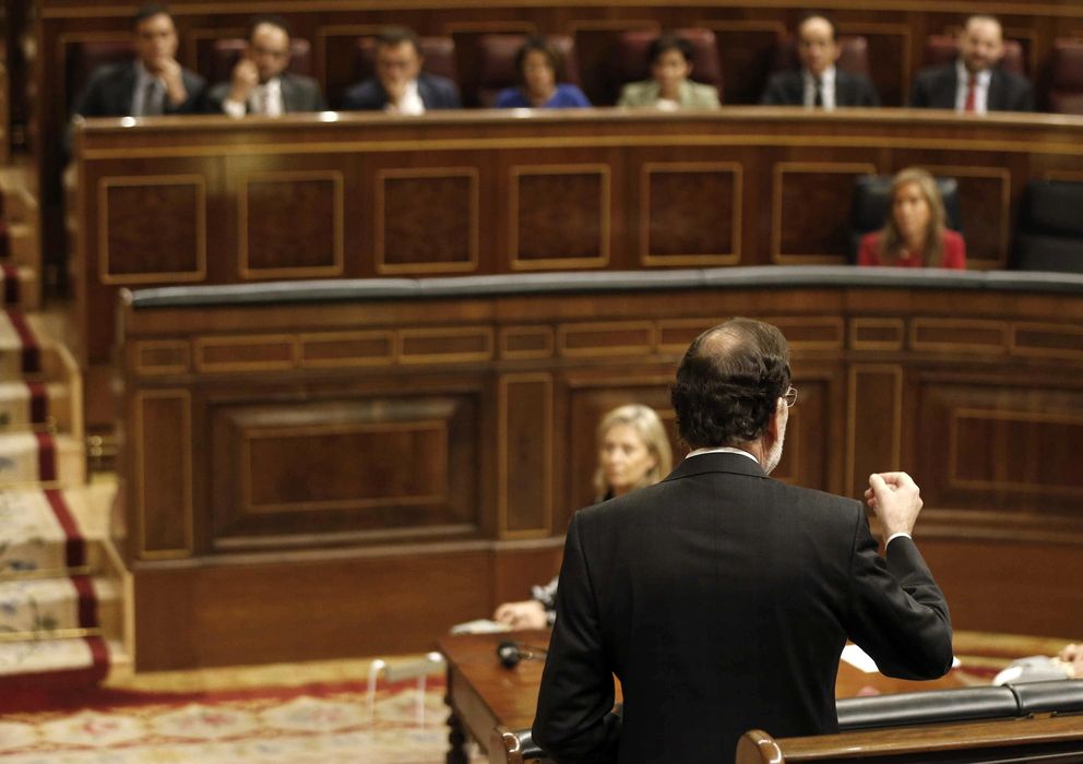 Foto: El presidente del Gobierno, Mariano Rajoy, de espalda (Efe)