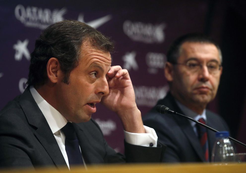 Foto: Sandro Rosell y Josep Maria Bartomeu, durante una rueda de prensa. (Reuters)