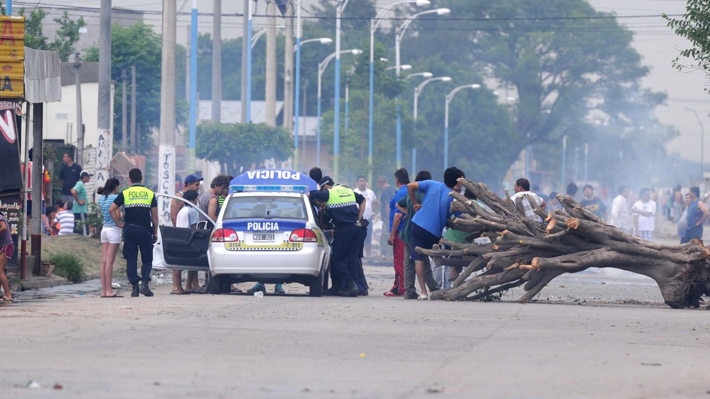 Violentos saqueos y disturbios se extienden por Argentina y dejan 8 muertos (Efe).