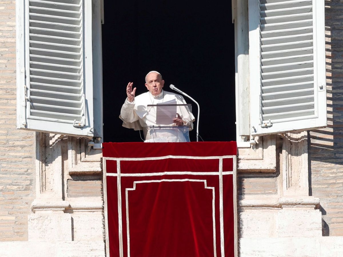 Foto: El papa Francisco pronuncia la oración. (EFE/Lami)