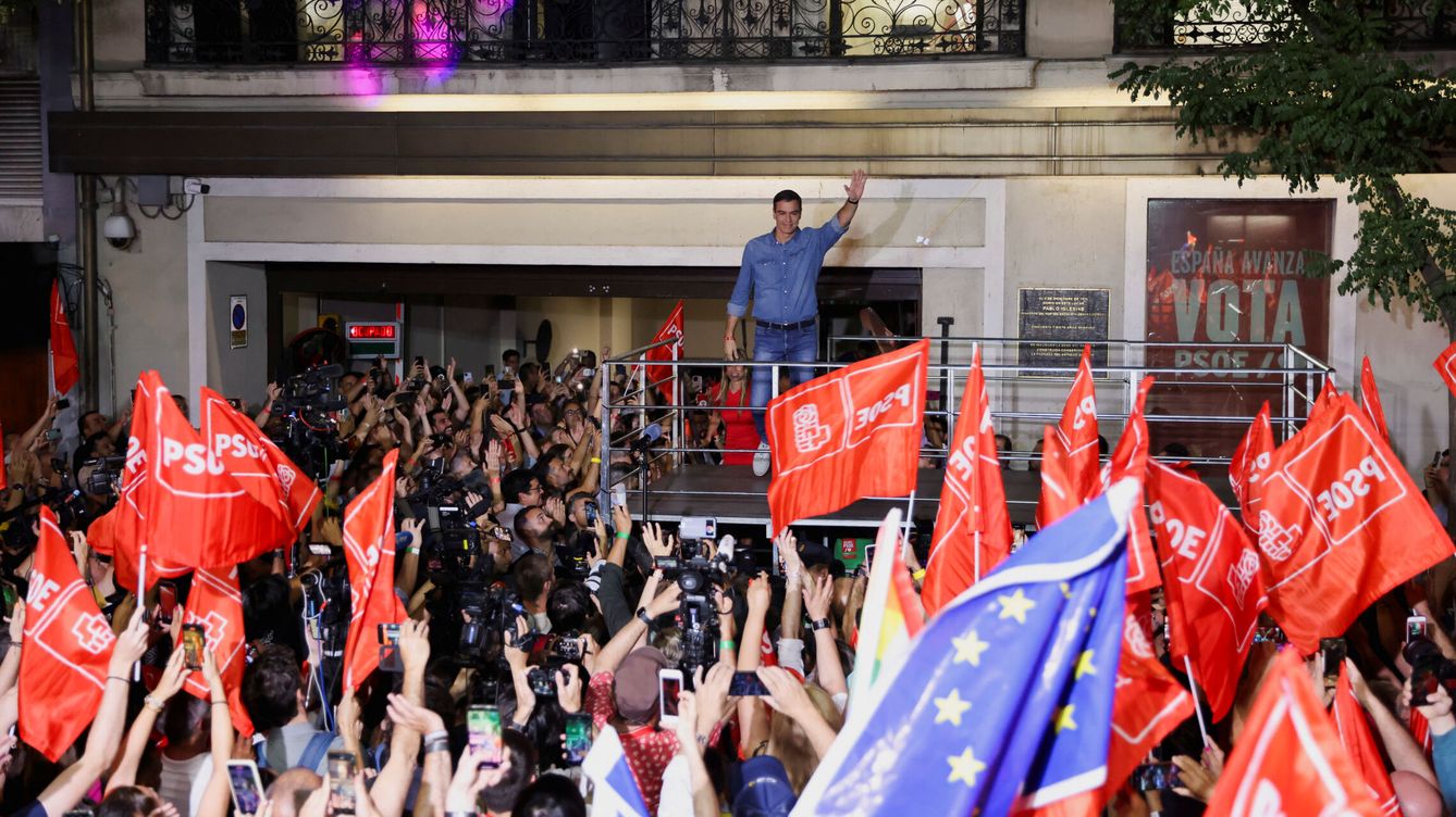 Foto: Pedro Sánchez celebra el resultado electoral. (Reuters/Nacho Doce)