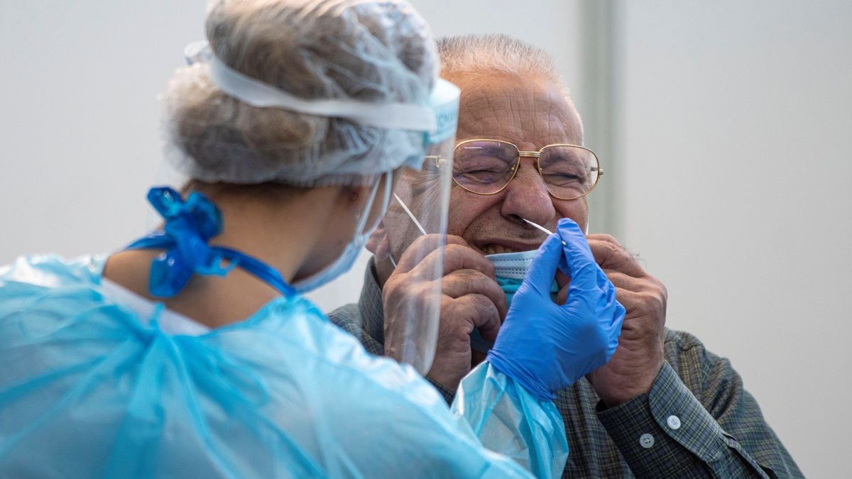 Una biotecnológica valenciana dice haber creado una PCR de saliva para hacer en casa