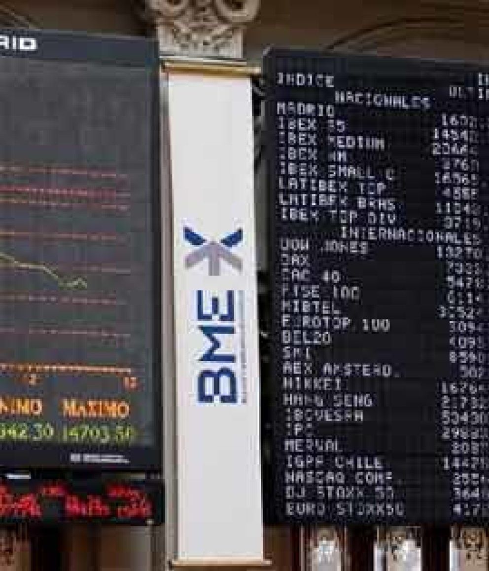 Foto: El Ibex esquiva las pérdidas gracias a EEUU pero se deja un 4% en la semana