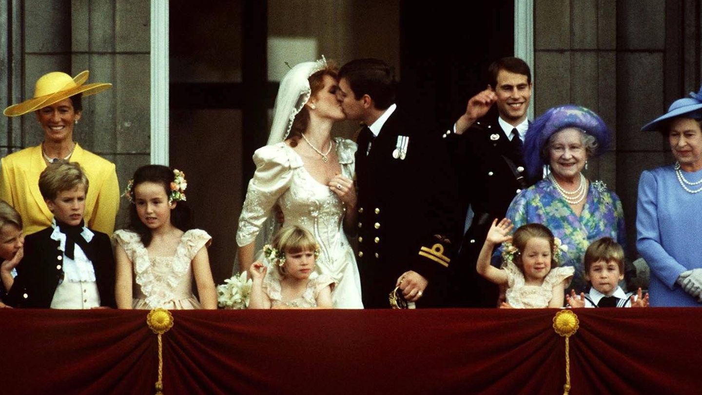 Una de las imágenes de la boda de Sarah Ferguson y el príncipe Andrés. (Cordon Press)