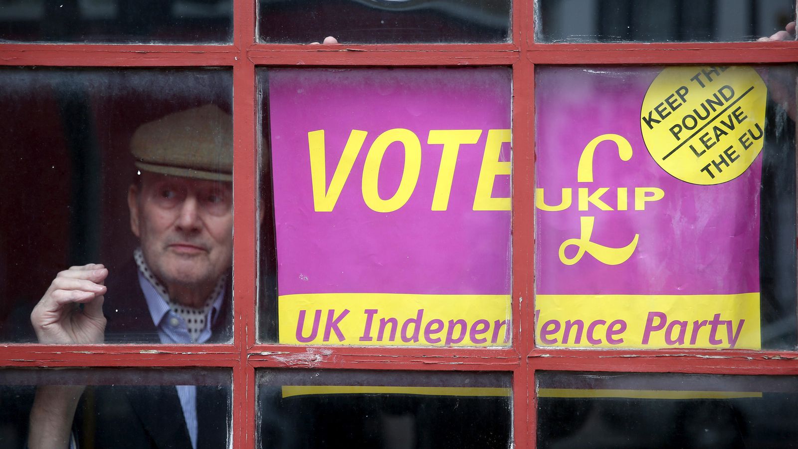 Foto: Propaganda electoral del partido independentista UKIP. (Reuters)