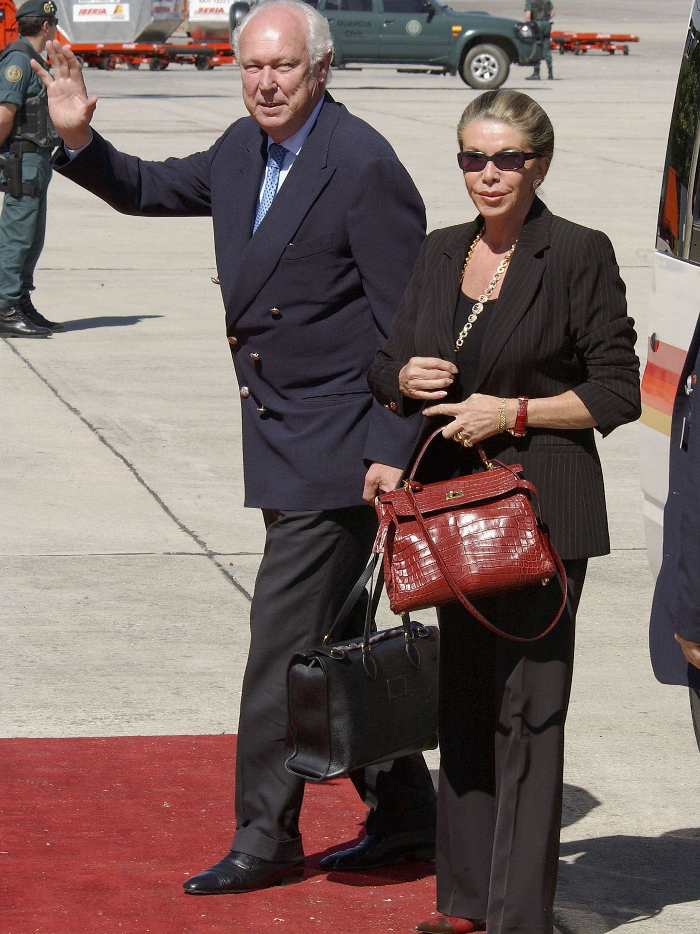 Víctor Manuel de Saboya, con su mujer. (Getty)