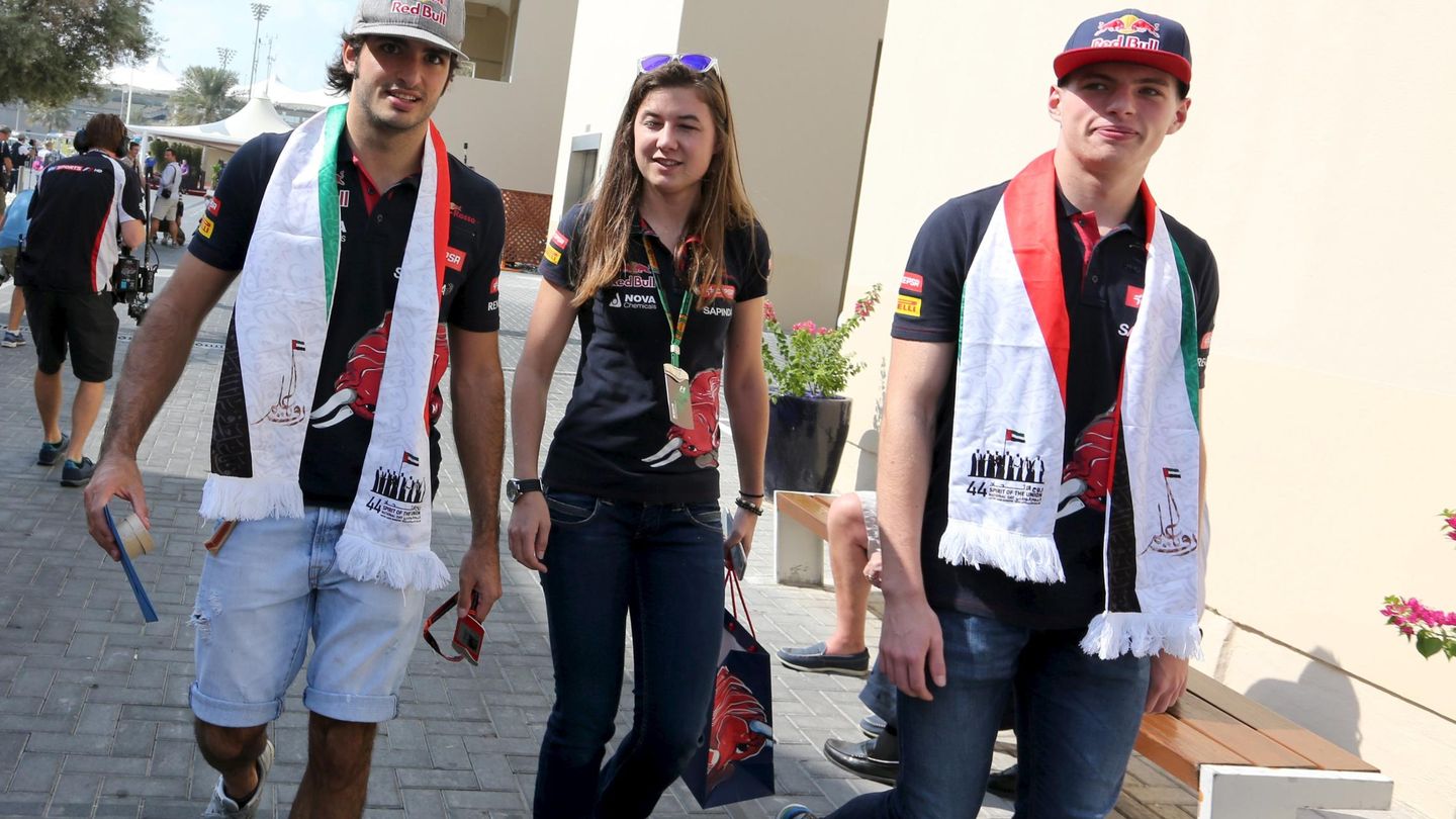Sainz y Verstappen pueden volver a compartir equipo si hay movimiento en el mercado. (EFE)