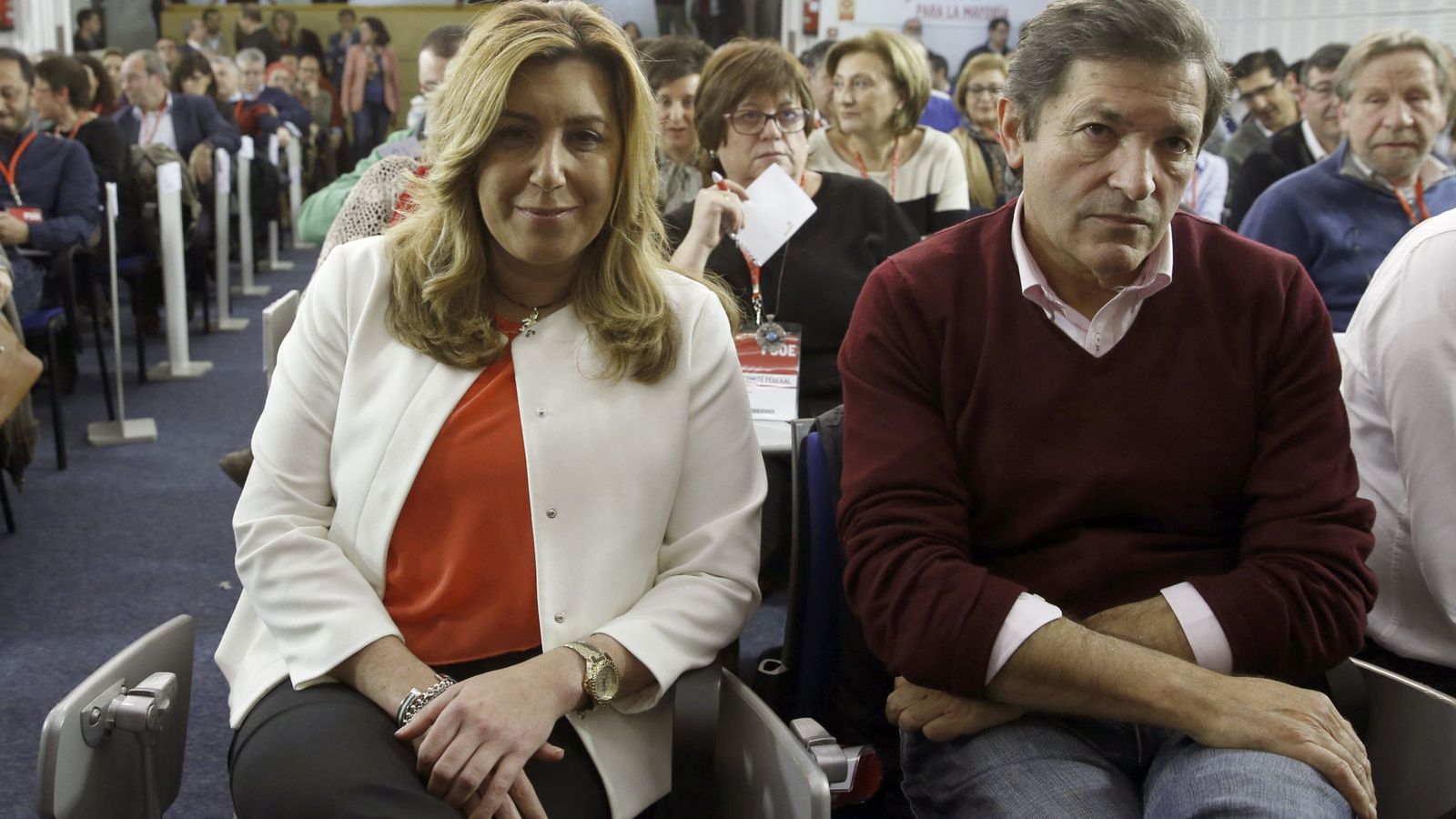 Foto: Los presidentes de la Junta de Andalucía y Asturias, Susana Díaz y Javier Fernández, en un comité federal de 2015. (EFE)