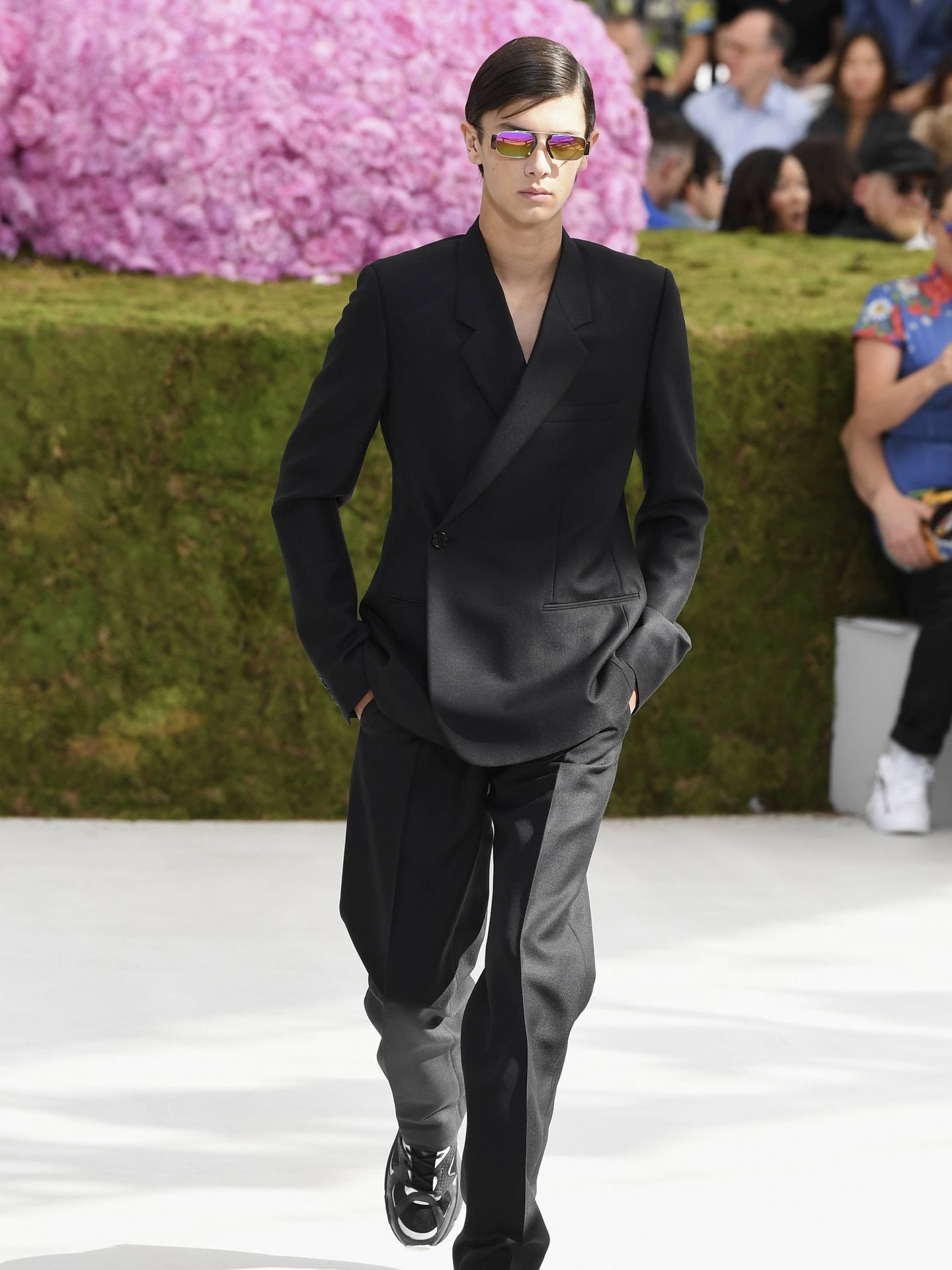 Nicolás de Dinamarca desfilando para Dior en París. (Getty)