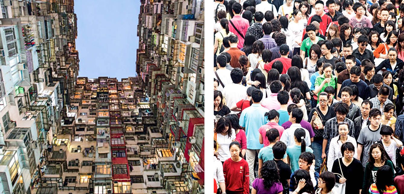 A la izquierda, edificio de viviendas en la Kowloon Walled City, en Hong Kong, derribada en 1992. A la derecha, multitud de personas pasean por las calles de Beijing.