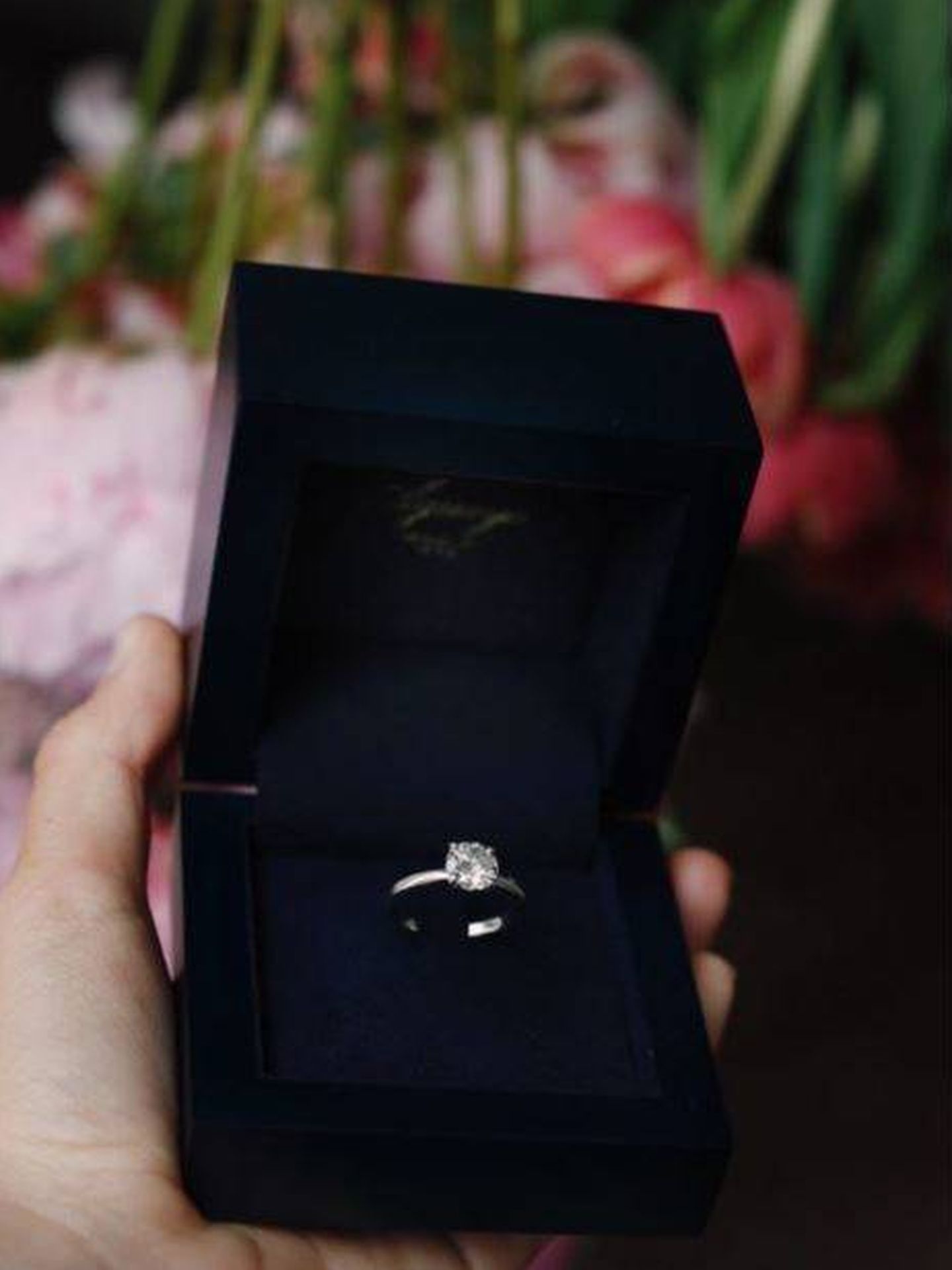 El anillo que le regaló Marco. (Redes)