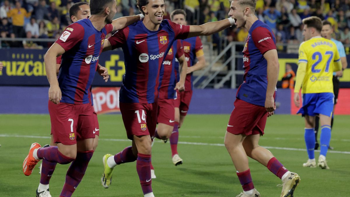 El Barça supera al Cádiz con un golazo de Joao Félix y mantiene su ritmo de crucero (0-1)