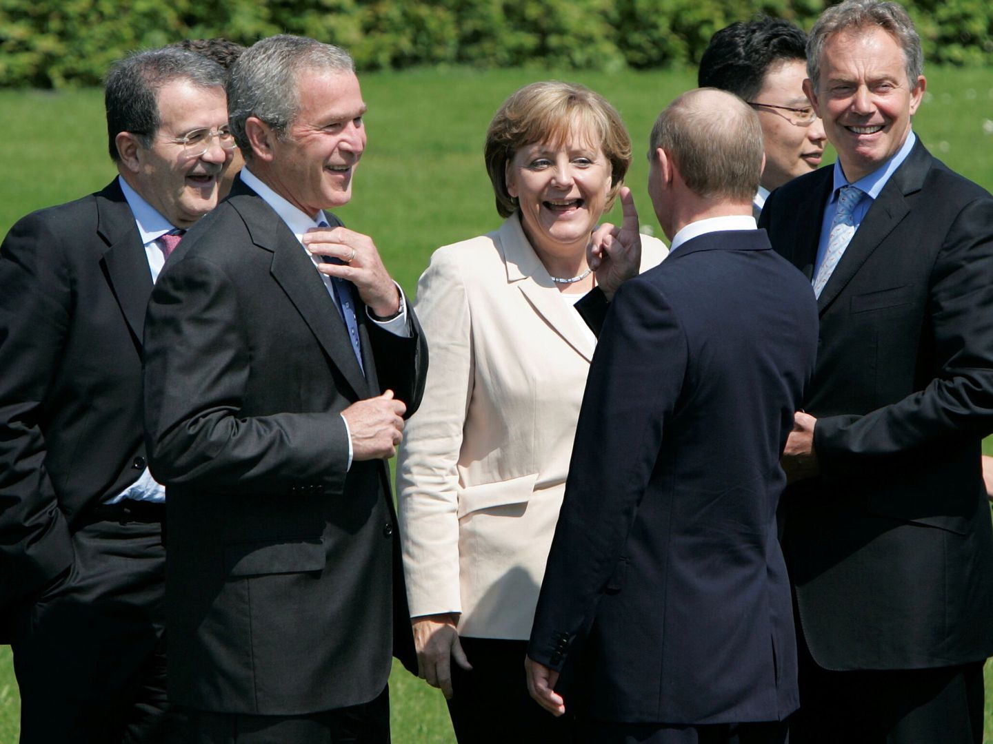 Angela Merkel en una cumbre en 2007 junto a los principales líderes de entonces (REUTERS) 