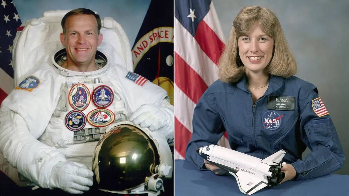 Los astronautas de la NASA Mark Lee y Jan Davis antes de casarse en secreto.